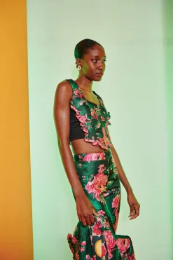 Celia B Tops><noscript><img width=